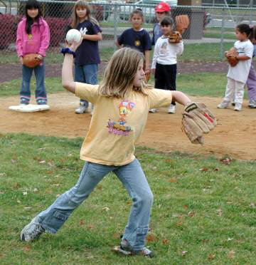 2001_FBSoftball3